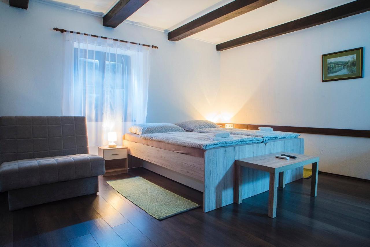 Ferienwohnung Pego Slunj Exterior foto