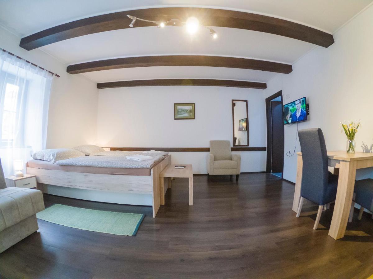 Ferienwohnung Pego Slunj Exterior foto